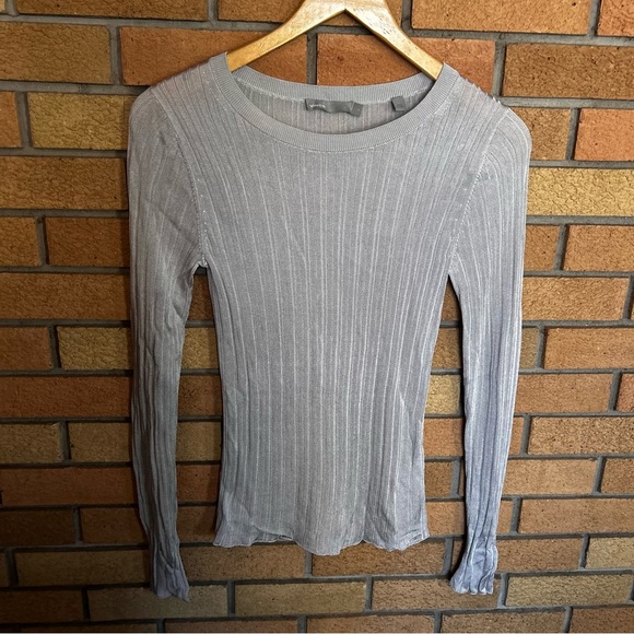 Vince Ribbed Slinky Crewneck Silver Metallic Long Sleeve Top Size Small - Picture 3 of 10